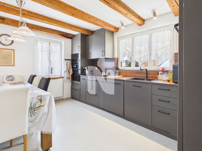 Dorf Idylle, Zentral, viel Potenzial und mit 2.5 Zimmer Einliegerwohnung (Generationenhaus) (3)