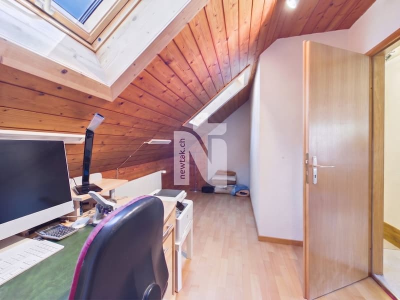 Dorf Idylle, Zentral, viel Potenzial und mit 2.5 Zimmer Einliegerwohnung (Generationenhaus) (9)