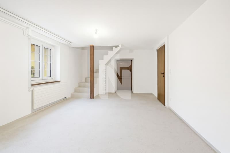 Bauernhaus mit Garten, Parkplätzen und grosser Ausbaureserve - ideal als Generationenhaus (8)