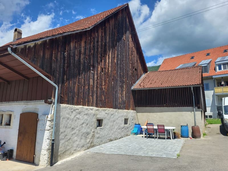 Bauernhaus mit Garten, Parkplätzen und grosser Ausbaureserve - ideal als Generationenhaus (6)