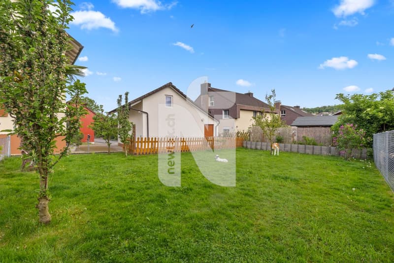 Grosszügiges, modernes Einfamilienhaus mit gepflegtem Garten in ruhiger Lage (3)