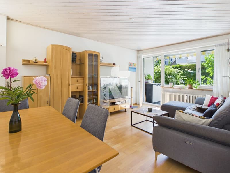 Familienfreundlich, sonnig und gepflegt mit zwei Balkonen, Gartensitzplatz und Garage (4)