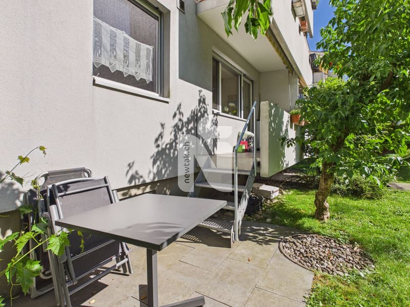 Familienfreundlich, sonnig und gepflegt mit zwei Balkonen, Gartensitzplatz und Garage (2)