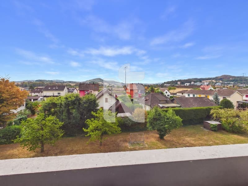 Attraktive 3.5-Zimmer-Wohnung mit 15 m² Balkon und Lift an gut erschlossener Lage in Rheinnähe (9)