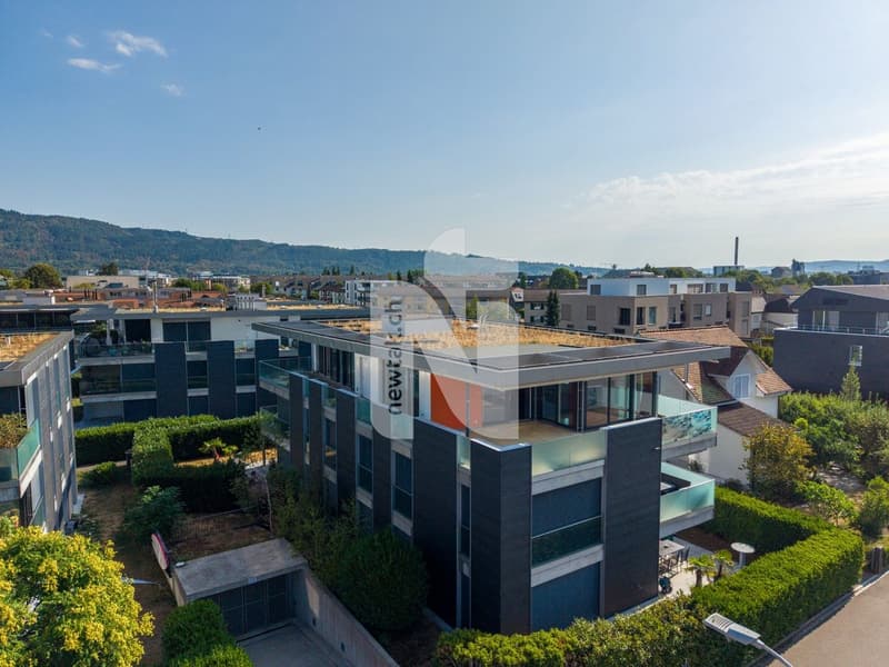Exklusive Attikawohnung mit direktem Liftzugang, grosszügiger Terrasse, traumhafter Weitsicht und zwei Tiefgaragenplätzen (1)
