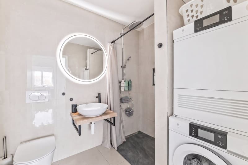 Moderne und helle 4.5-Zimmer-Gartenwohnung an naturnaher Lage mit Lift und Tiefgaragenplatz (12)