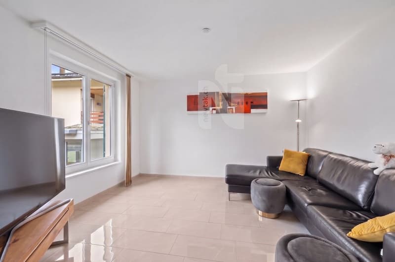 Grosszügig, familienfreundlich und modern mit Garten und Weitblick (12)