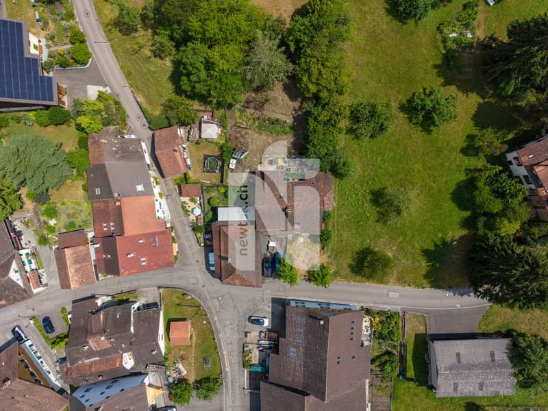 Freistehendes, familienfreundliches Einfamilienhaus mit grossem Garten und Blick ins Grüne (11)