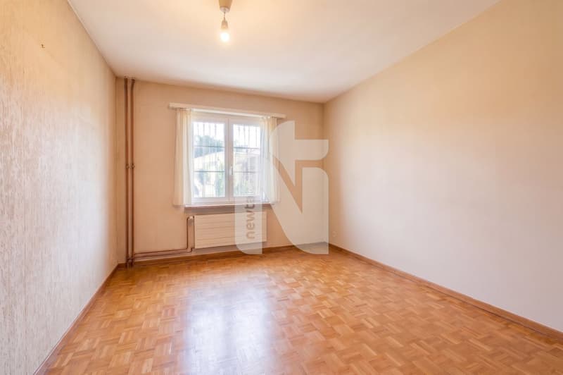 Freistehendes, familienfreundliches Einfamilienhaus mit grossem Garten und Blick ins Grüne (4)