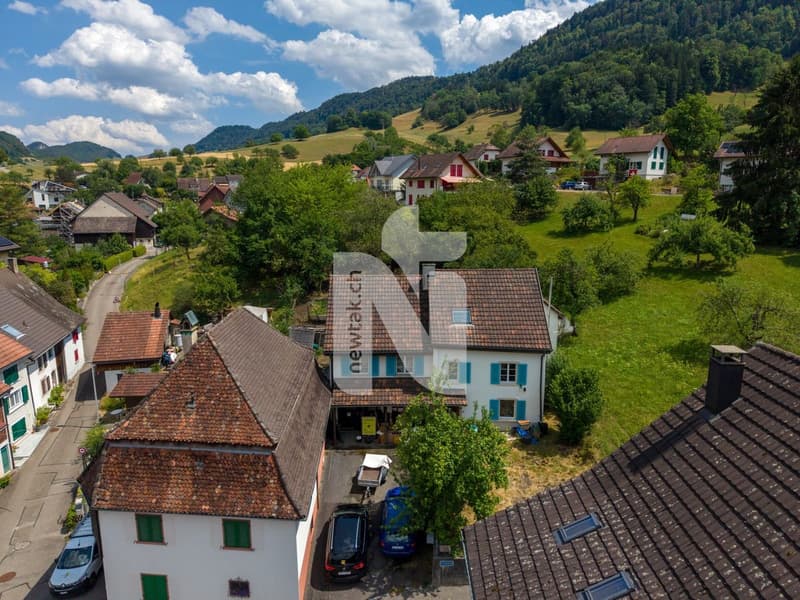 Freistehendes, familienfreundliches Einfamilienhaus mit grossem Garten und Blick ins Grüne (10)