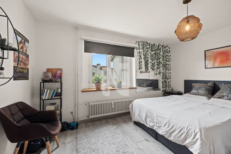 Grosszügig und lichtdurchflutet: 4.5-Zimmer-Wohnung mit Sauna, Balkon und Tiefgaragenplatz (9)