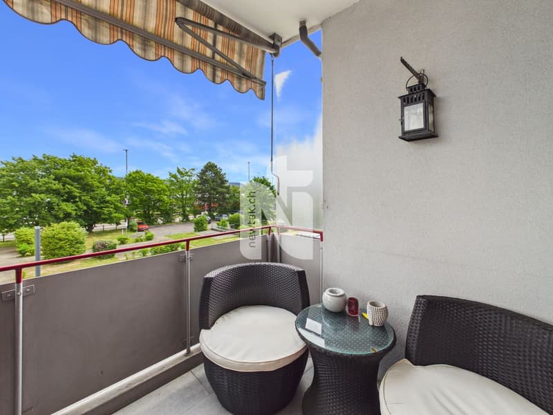 Grosszügig und lichtdurchflutet: 4.5-Zimmer-Wohnung mit Sauna, Balkon und Tiefgaragenplatz (1)
