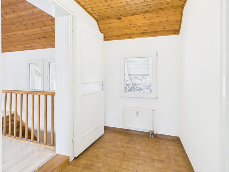 Charmante Maisonettewohnung mit neuer Küche, eigener Waschmaschine und viel Platz (4)