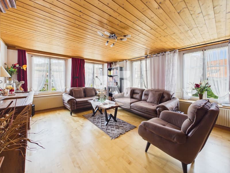 Dorf Idylle, Zentral, viel Potenzial und mit 2.5 Zimmer Einliegerwohnung (Generationenhaus) (5)