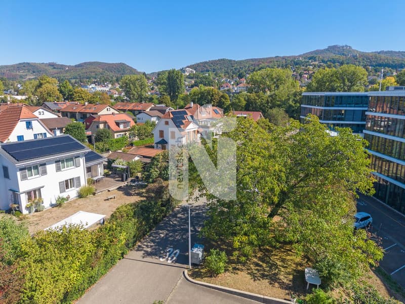 1-Zimmer-Wohnung mit schöner Aussicht, grossem Parkplatz und Ausbauoptionen (11)