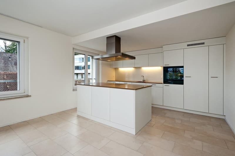 Helle 3.5-Zimmer-Wohnung mit Seeblick an der Seestrasse in Thalwil (5)