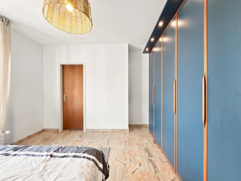 Spacious 5.5-Room Apartment with Balcony in Carouge – Available Immediately (5)