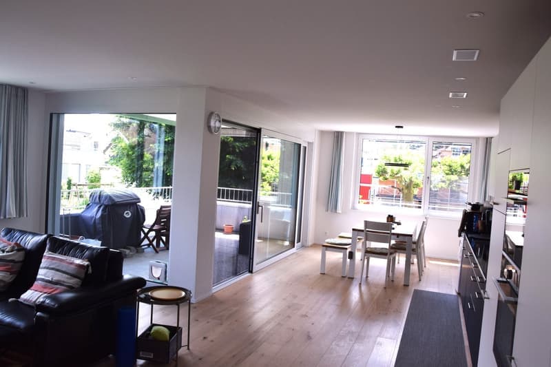 Moderne und neuwertige 3 1/2-Zimmerwohnung (8)