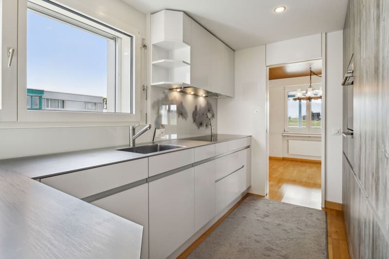Helle 4.5-Zimmer-Wohnung mit Balkon in Hünenberg – sofort verfügbar! (3)