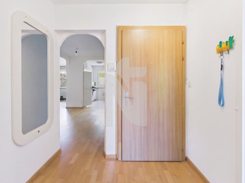 5.5-Zimmer-Wohnung mit Gartenzugang und eigener Garagenbox (10)