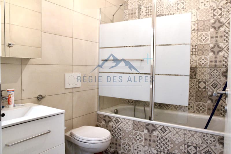 Appartamento moderno di 4.5 locali con terrazza sul fiume a Vallorbe (Lot 7) (10)