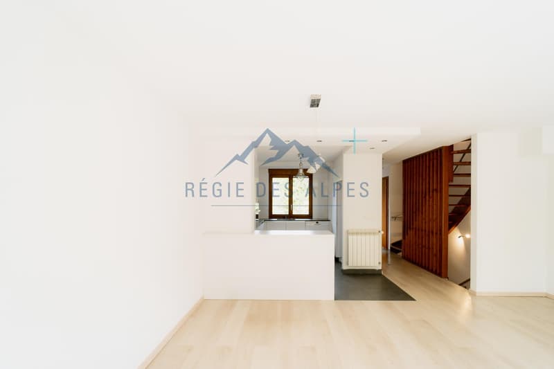 Charming family villa in Chavannes-des-Bois (2)