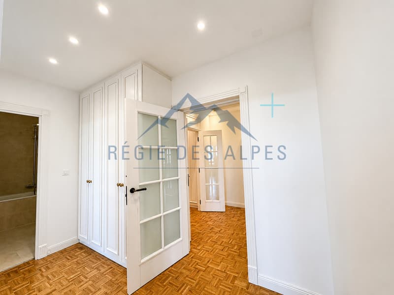 Appartement traversant de standing | 7 pièces avec vue panoramique (9)