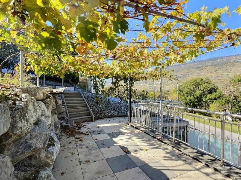 Élégante villa familiale au coeur de Chalais (2)