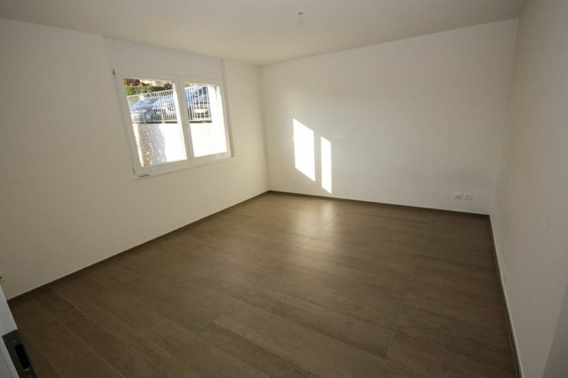 Appartement de standing de 5,5 pièces avec terrasse et vue sur le lac (17)