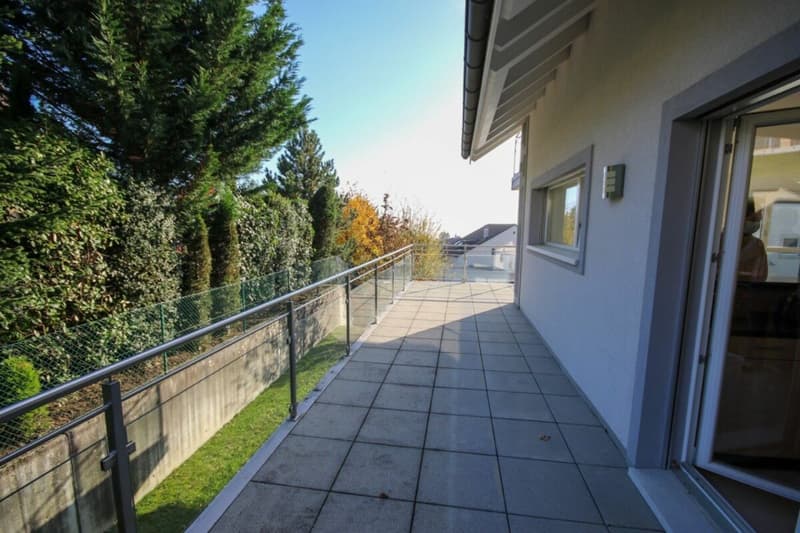 Appartement de standing de 5,5 pièces avec terrasse et vue sur le lac (5)