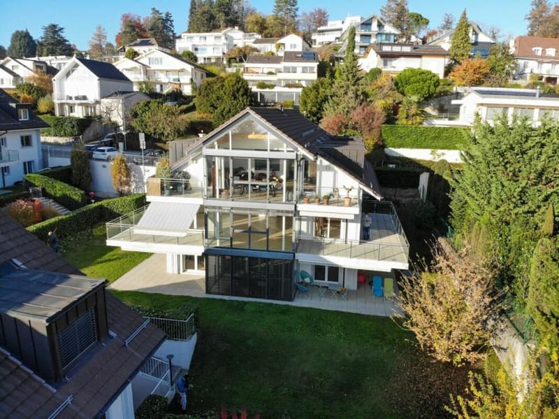 Appartement de standing de 5,5 pièces avec terrasse et vue sur le lac (2)