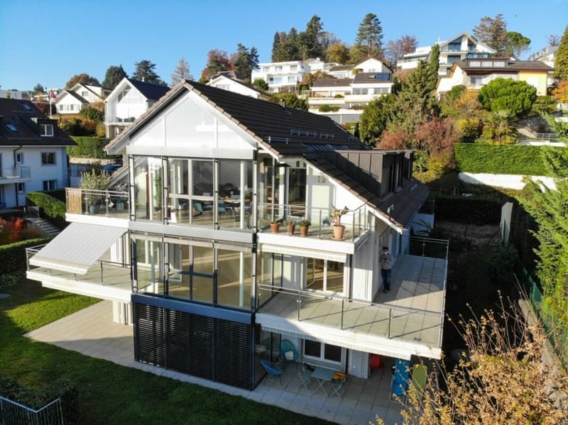 Appartement de standing de 5,5 pièces avec terrasse et vue sur le lac (1)