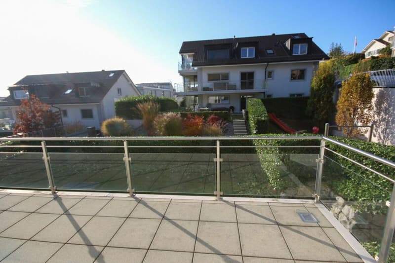 Appartement de standing de 5,5 pièces avec terrasse et vue sur le lac (7)