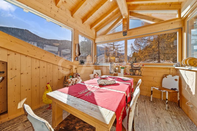 Exceptional Alpine property at the foot of the ski lifts (8)