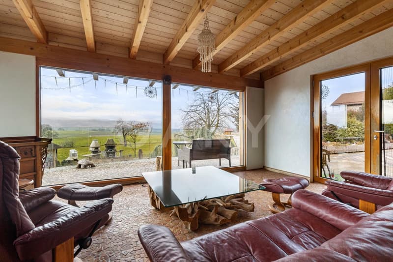 Detached house on large plot, in immediate proximity to Lausanne (2)