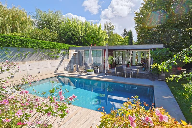 EXCLUSIVE PROPERTY (1)