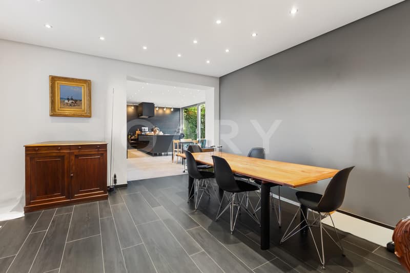 EXCLUSIVE PROPERTY (10)