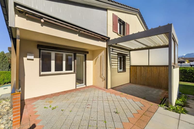 Gartenterrasse mit Windfang