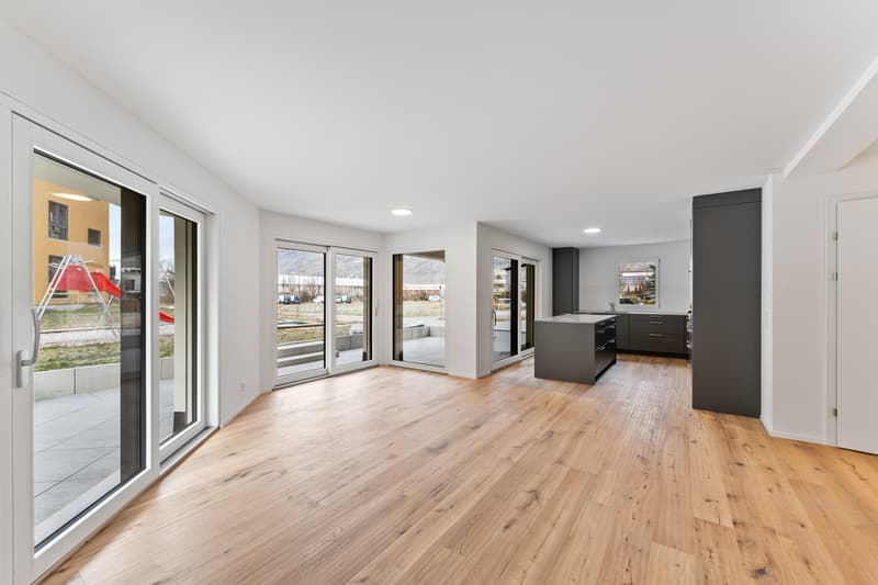 möbiliertes WG Zimmer in 5.5-Z-Gartenwohnung - Neubau (2)
