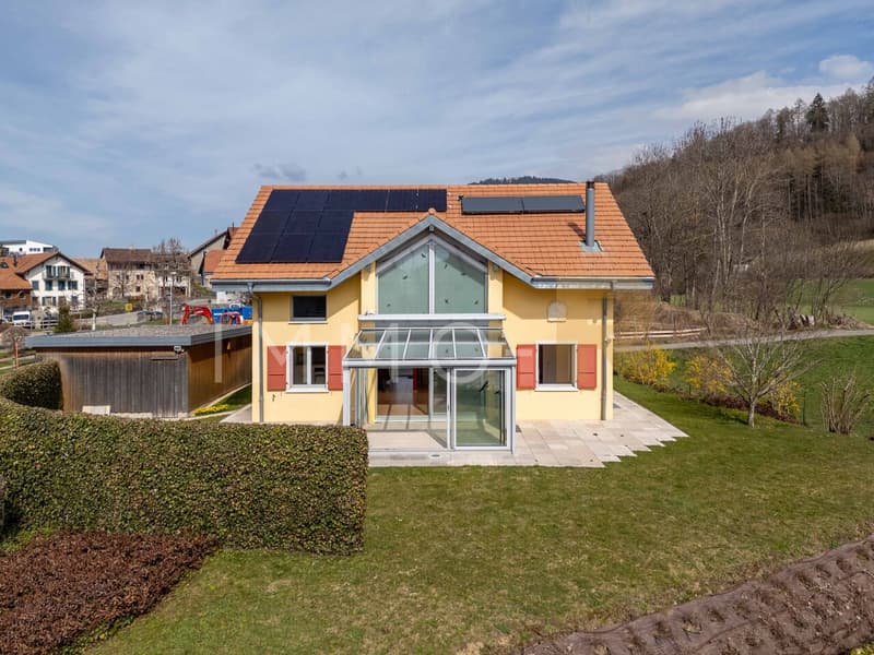 Maison lumineuse, aux volumes ouverts et fort potentiel d'évolution (10)