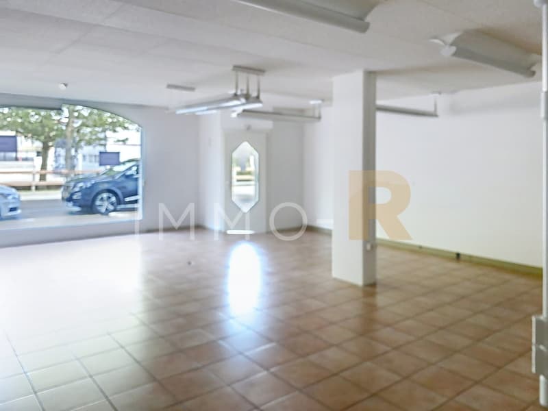 Right in the center of Payerne Commercial space (4)