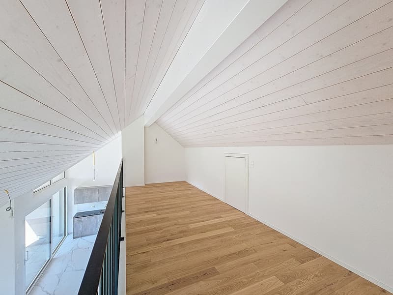 Wohnung 3,5 Zimmer im letzten Stock mit Galerie (3)