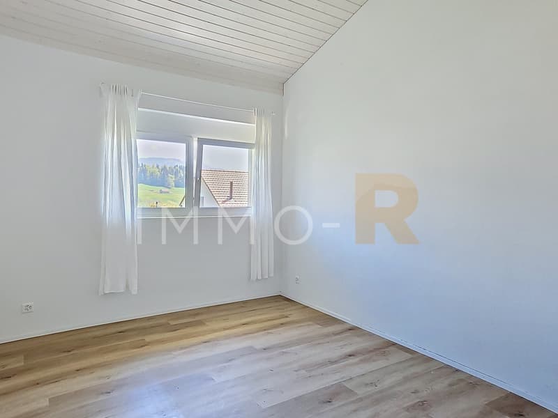 Wohnung 3,5 Zimmer mit Garten und freier Sicht (6)
