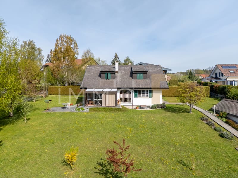 Casa unifamiliare con vista Alpi su un terreno di 1'600 m² (1)
