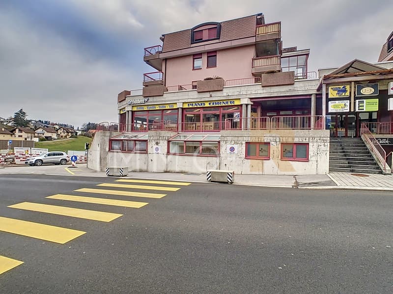 Pieno centro di Châtel-St-Denis Locale commerciale con vetrine (1)