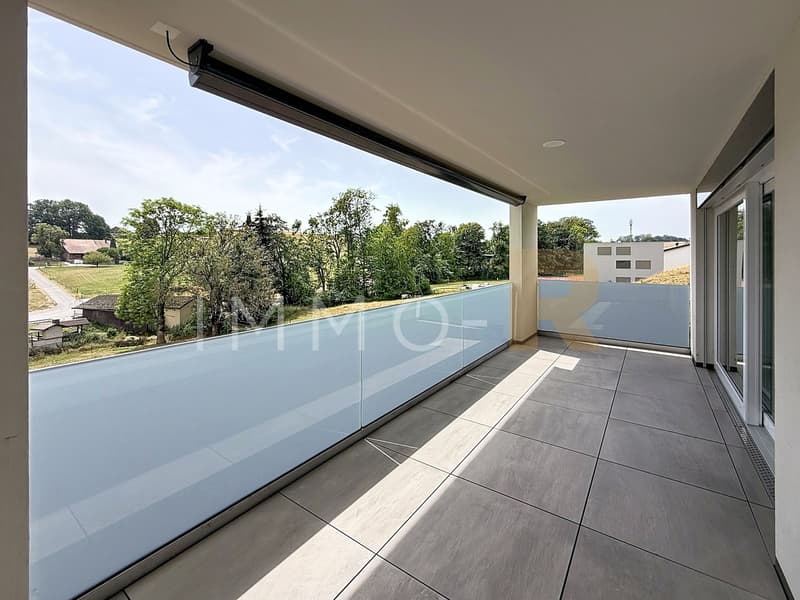 Charming 3.5-room apartment with large balcony and unobstructed view (10)