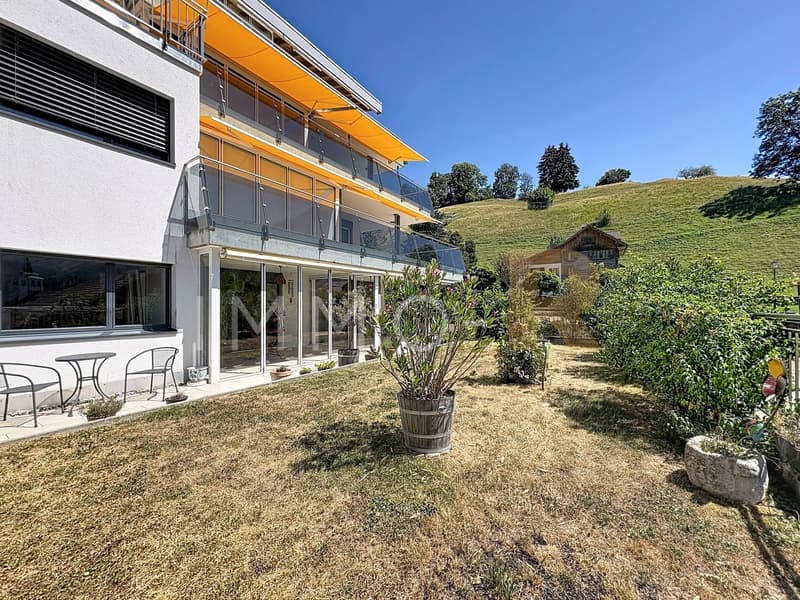 Geräumige Wohnung - Terrasse, Garten mit freier Sicht auf den Moléson (13)