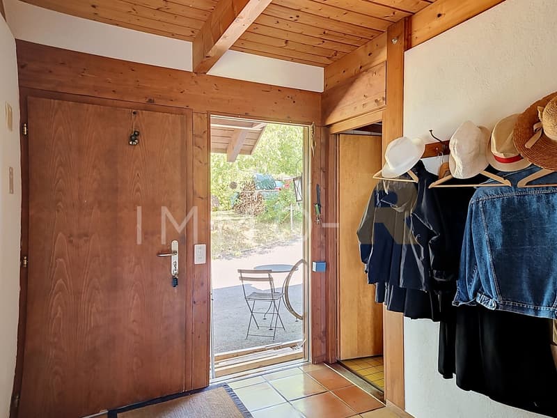 Spacious semi-detached house (6)
