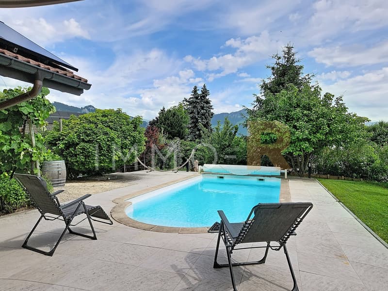 Magnifique villa de 7.5 pièces avec piscine chauffée (3)