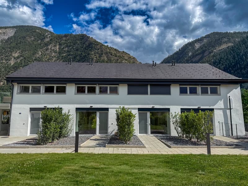 RESERVED - Charming new duplex in Riddes with lawn (1)